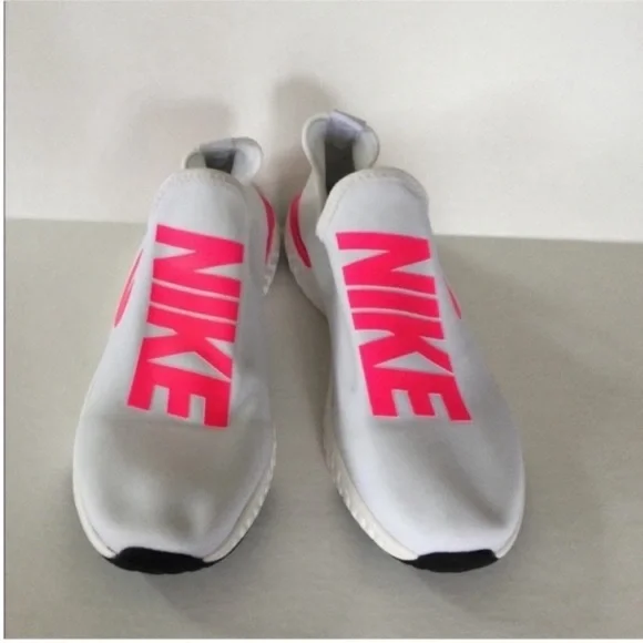 Nike Slip-on Sneakers 8.5 - Picture 2 of 8